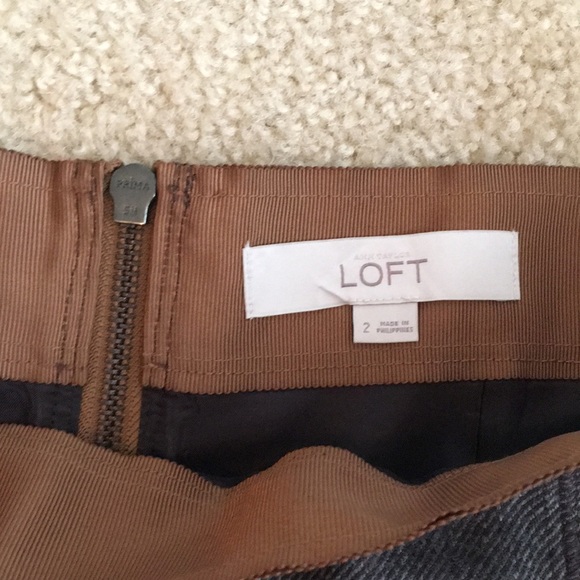 Pencil Skirt from Ann Taylor Loft in size 2 - Picture 2 of 3